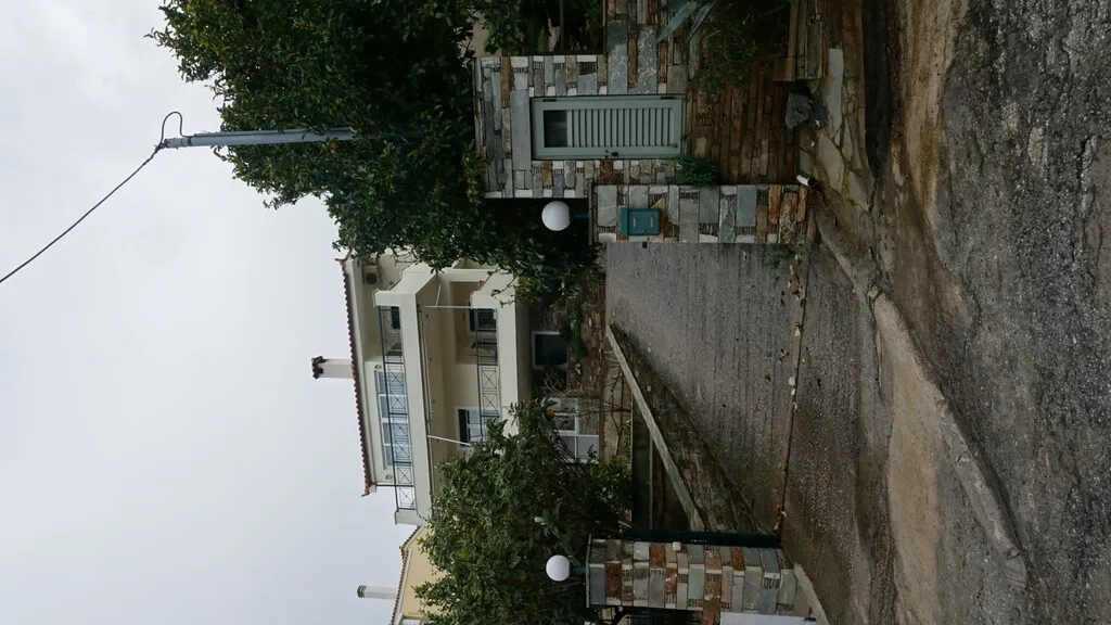 μονοκατοικία προς πώληση 220 τ.μ Μαρμάρι Εύβοια