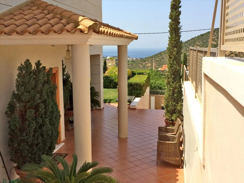 βίλα προς πώληση 330 τ.μ Σαρωνίδα Υπόλοιπη Αττικής