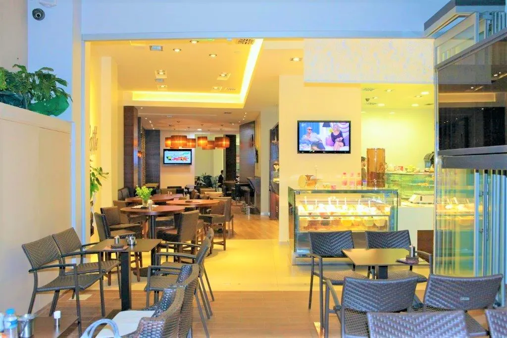 εμπορικό ακίνητο προς πώληση 900 τ.μ Μίκρα Προάστια Θεσσαλονίκης