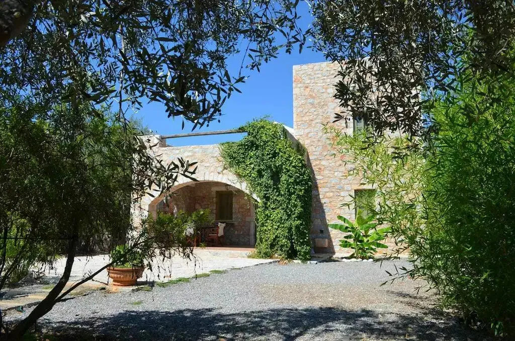 κτίριο προς πώληση 120 τ.μ Οιτύλος Λακωνία