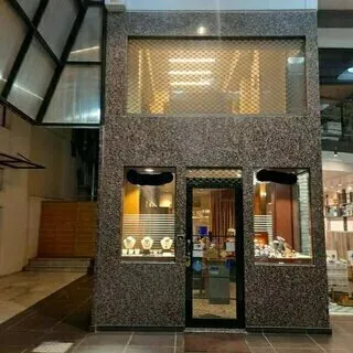 εμπορικό ακίνητο προς πώληση 95 τ.μ Γλυφάδα Νότια Αθήνας