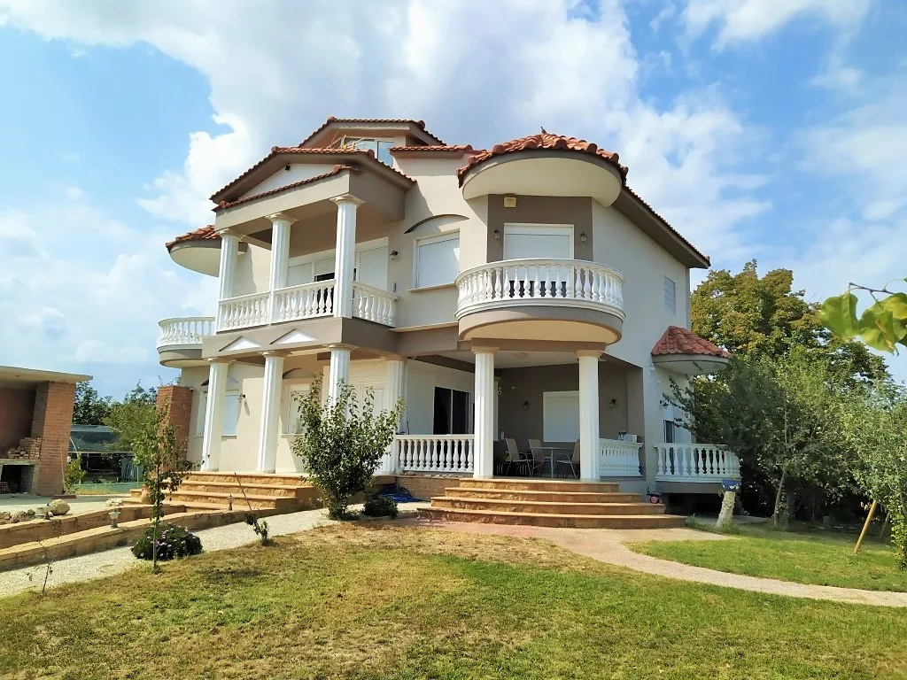 βίλα προς πώληση 400 τ.μ Τράγιλος Νομός Σερρών