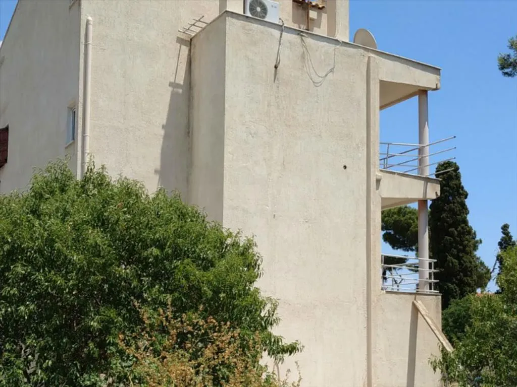 κτίριο προς πώληση 500 τ.μ Άγιοι Θεόδωροι Κορινθία