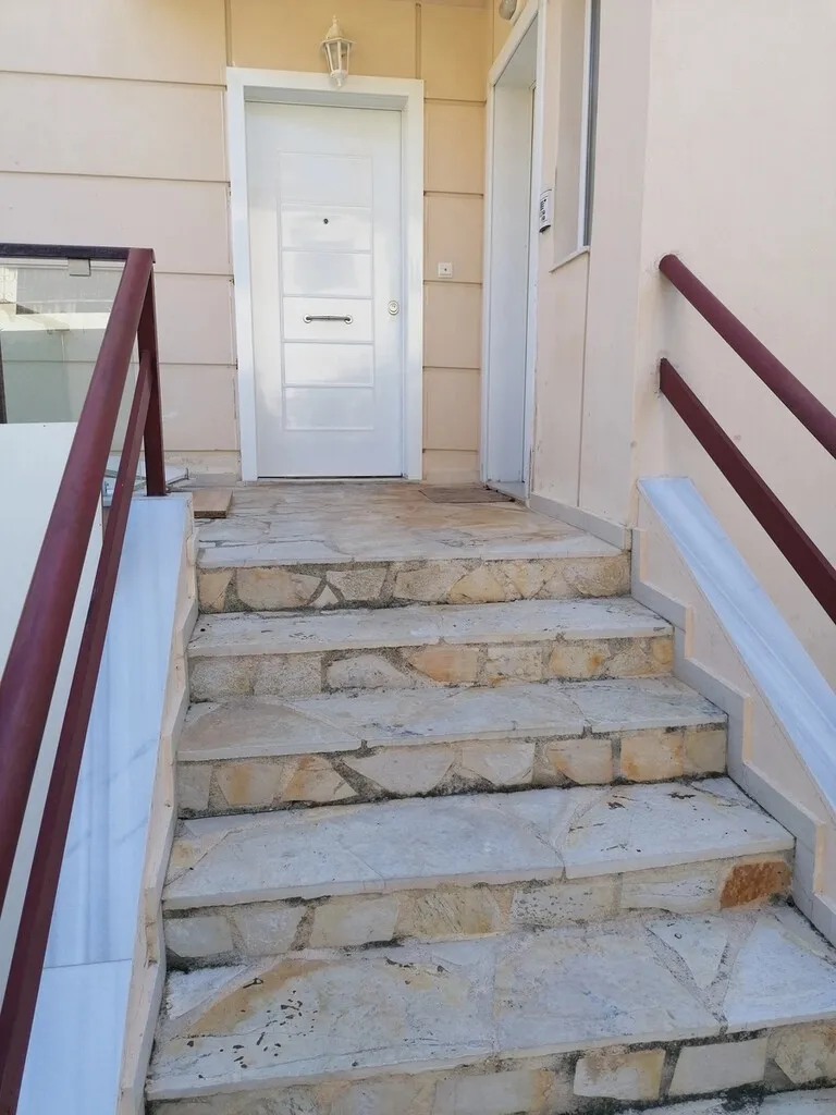 μεζονέτα προς πώληση 98 τ.μ Σαρωνίδα Υπόλοιπη Αττικής