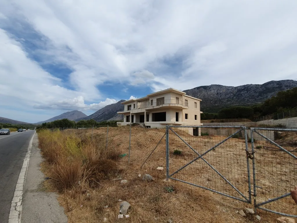 επιχείρηση προς πώληση 750 τ.μ Ιεράπετρα Νομός Λασιθίου