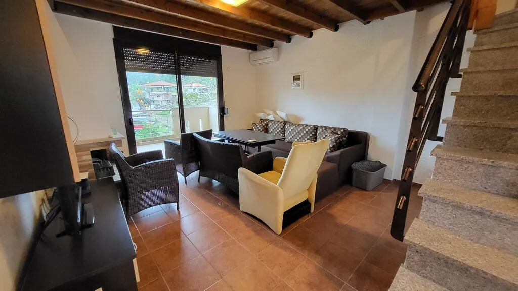 διώροφη κατοικία προς πώληση 56 τ.μ Κασσάνδρα Χαλκιδική