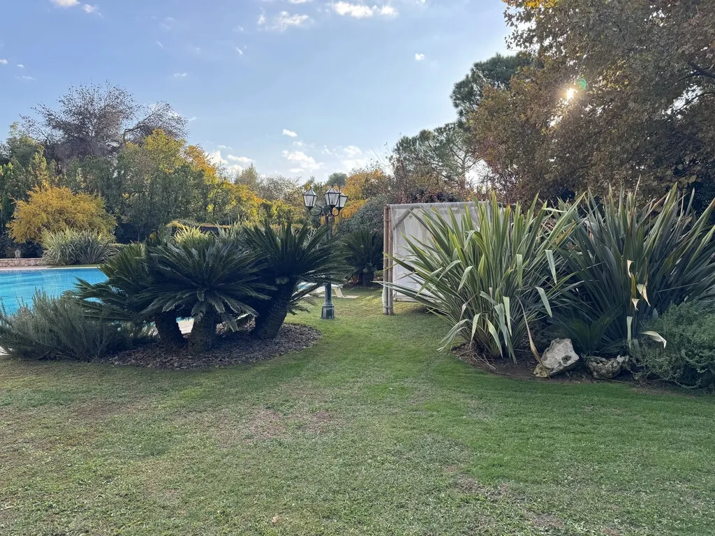 βίλα προς πώληση 837 τ.μ Νέα Ερυθραία Βόρεια Αθήνας