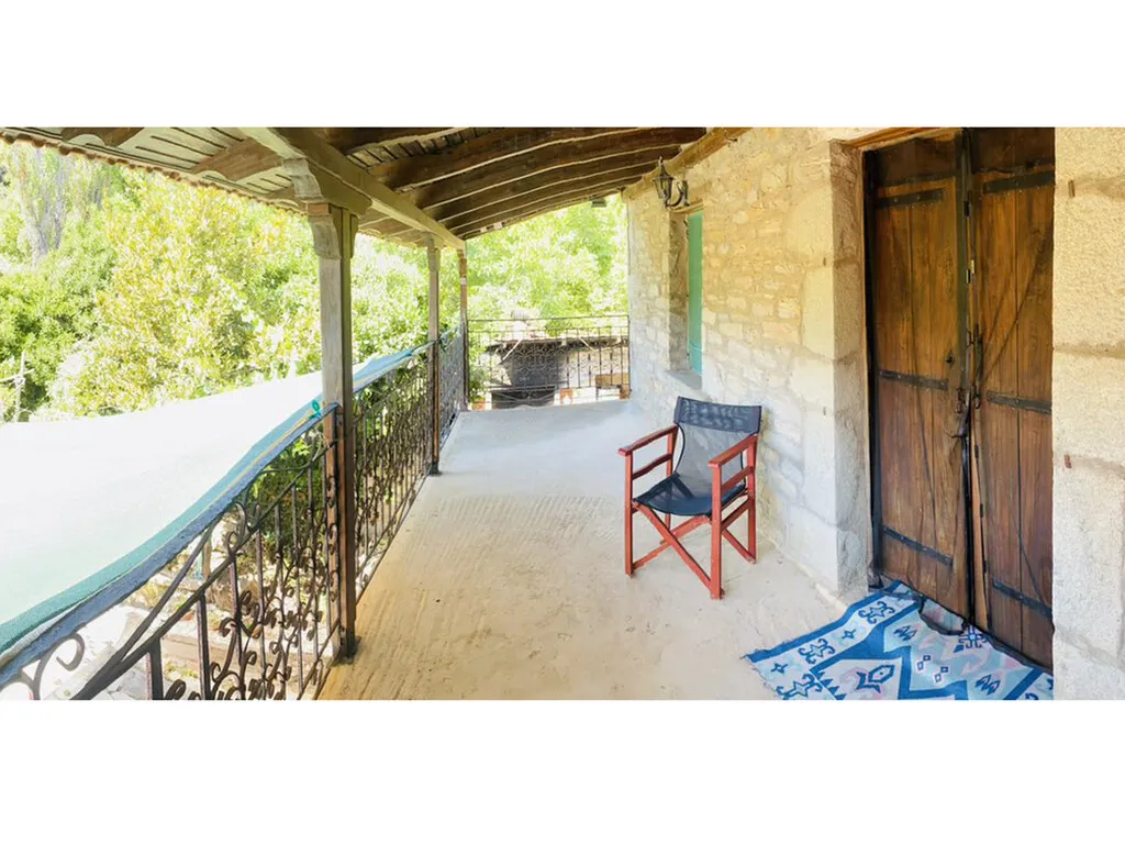 μονοκατοικία προς πώληση 100 τ.μ Αργαλαστή Μαγνησία