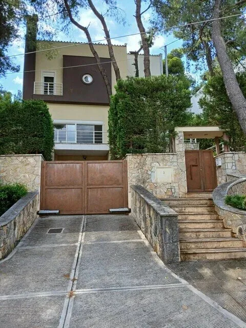 μονοκατοικία προς πώληση 320 τ.μ Εκάλη Βόρεια Αθήνας