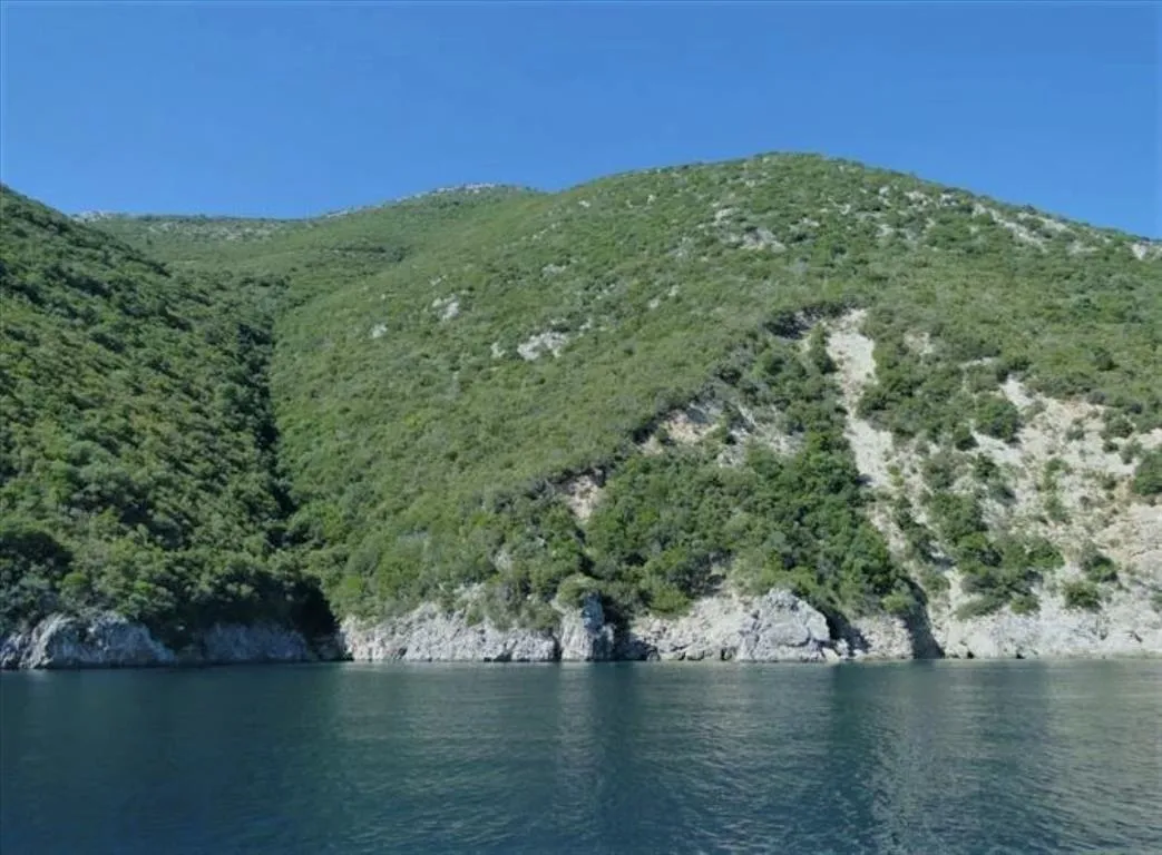 γη προς πώληση 29680 τ.μ Λευκάδα Νομός Λευκάδας