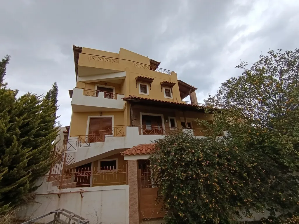 μονοκατοικία προς πώληση 225 τ.μ Αρτέμιδα (Λούτσα) Ανατολικά Αθήνας