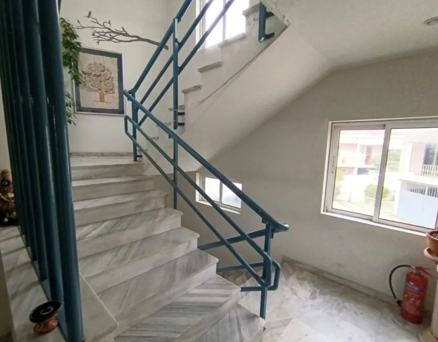 κτίριο προς πώληση 998 τ.μ Σπάτα Ανατολικά Αθήνας