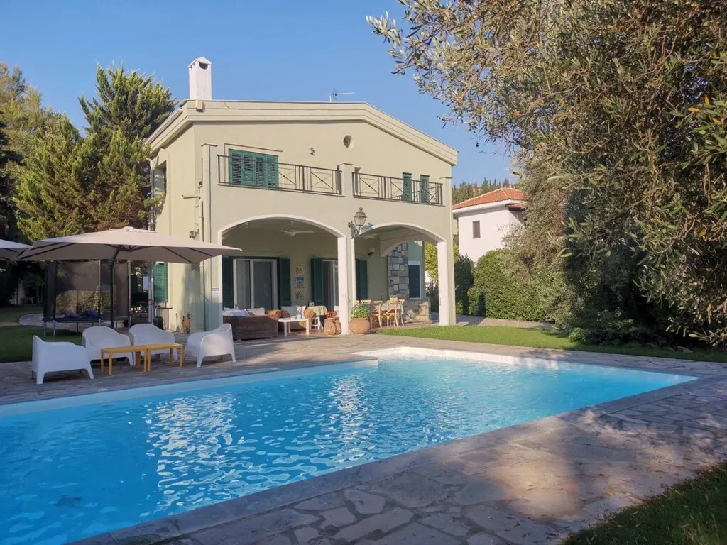 βίλα προς πώληση 300 τ.μ Κασσάνδρα Χαλκιδική