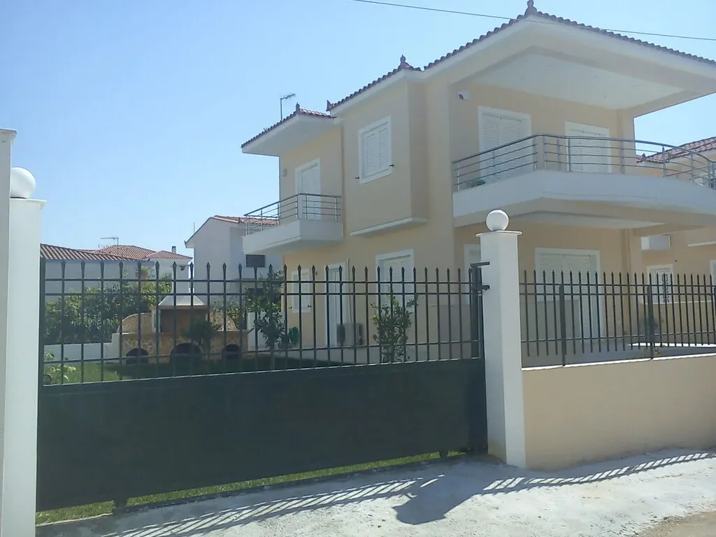 μεζονέτα προς πώληση 100 τ.μ Ξυλόκαστρο Κορινθία