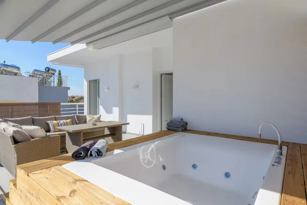 διαμέρισμα προς πώληση 20 τ.μ Γλυφάδα Νότια Αθήνας