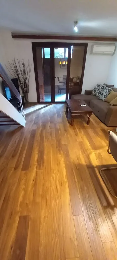 διώροφη κατοικία προς πώληση 75 τ.μ Γλυφάδα Νότια Αθήνας