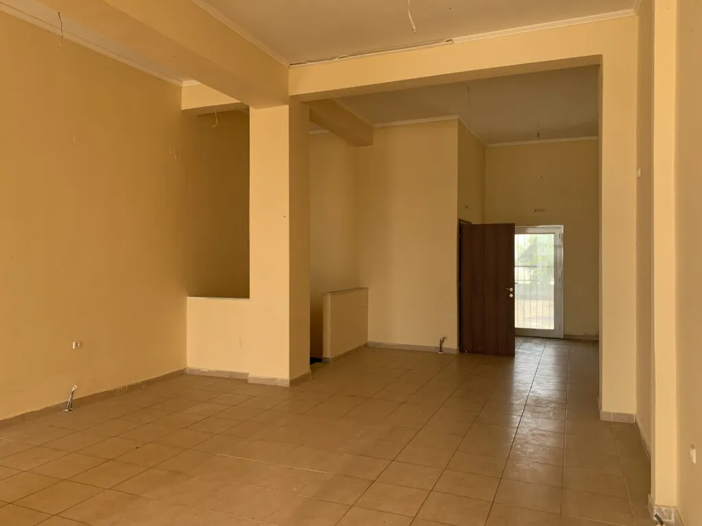 εμπορικό ακίνητο προς πώληση 240 τ.μ Νέα Προποντίδα Χαλκιδική