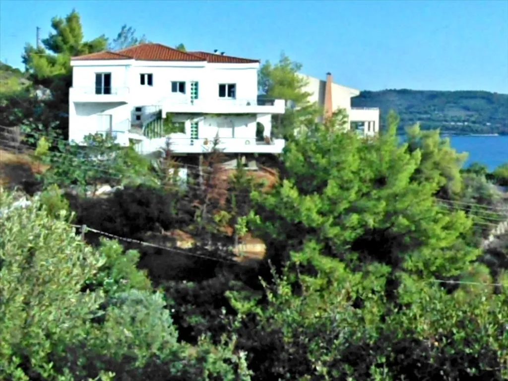 γη προς πώληση 1043 τ.μ Μαλεσίνα Φθιώτιδα