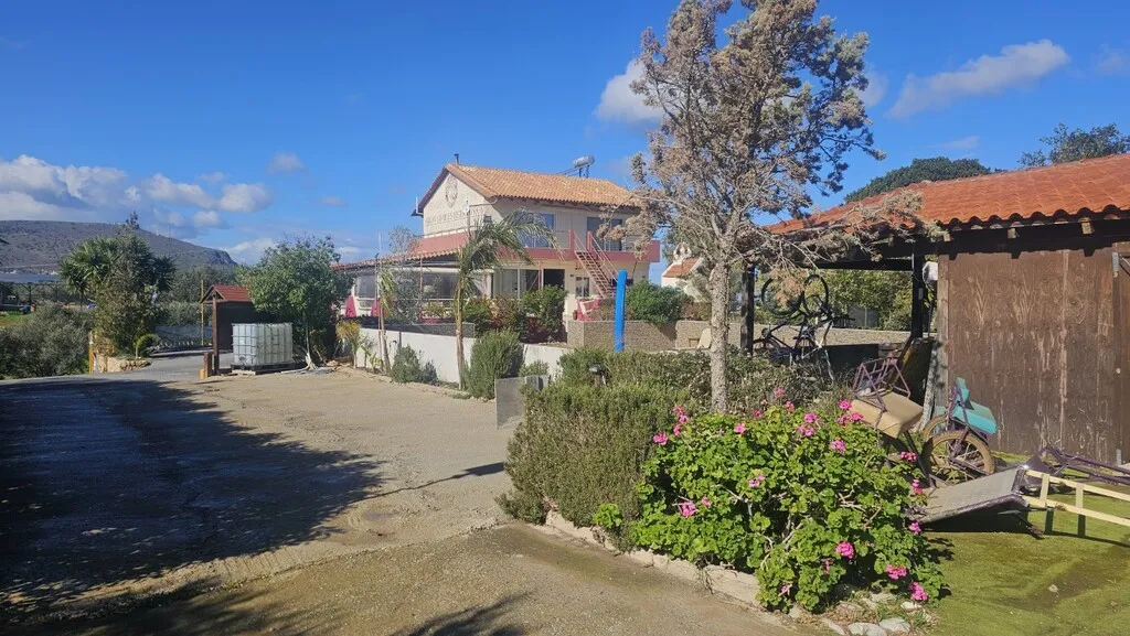 συγκρότημα προς πώληση 240 τ.μ Χερσόνησος Νομός Ηρακλείου