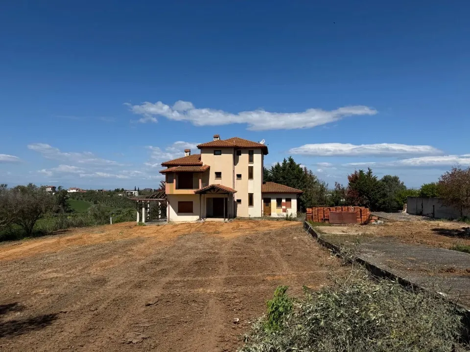 μονοκατοικία προς πώληση 310 τ.μ Μηχανιώνα Προάστια Θεσσαλονίκης