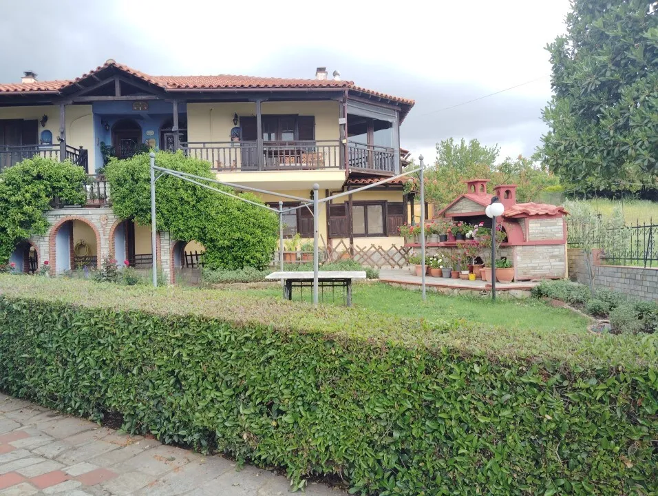 συγκρότημα προς πώληση 277 τ.μ Πολύγυρος Χαλκιδική