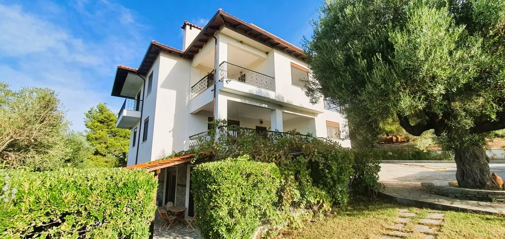 βίλα προς πώληση 300 τ.μ Σιθωνία Χαλκιδική