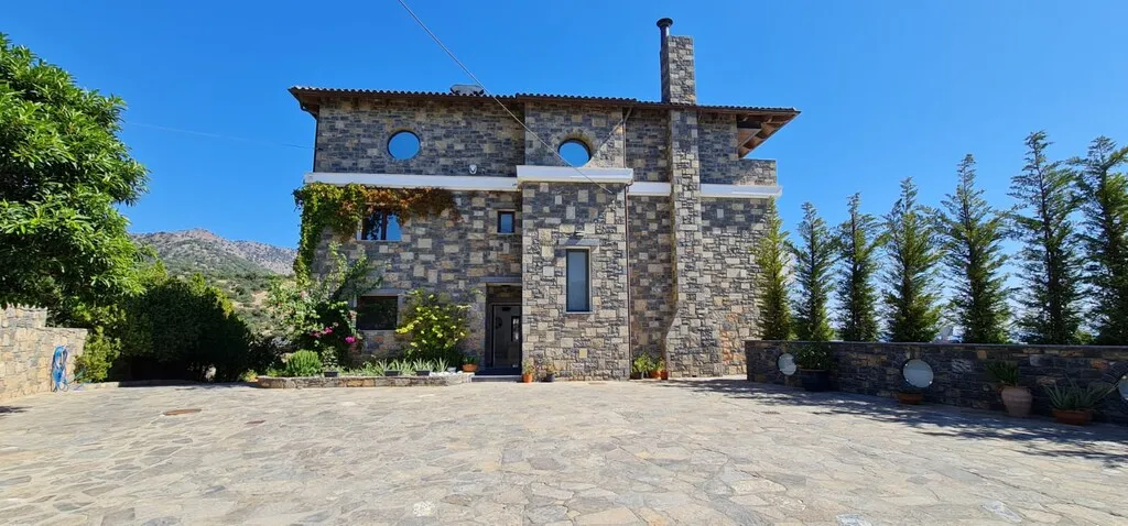 βίλα προς πώληση 600 τ.μ Άγιος Νικόλαος Νομός Λασιθίου