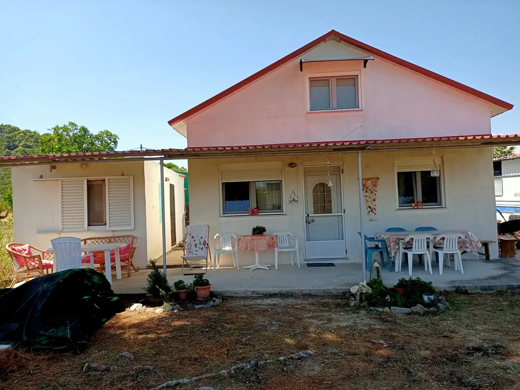 μονοκατοικία προς πώληση 90 τ.μ Σιθωνία Χαλκιδική