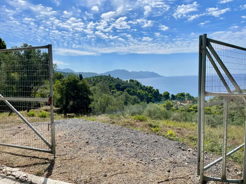 γη προς πώληση 8000 τ.μ Κέρκυρα Νομός Κέρκυρας