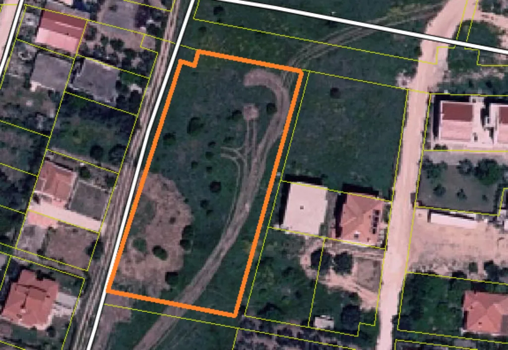 γη προς πώληση 2840 τ.μ Πολύγυρος Χαλκιδική