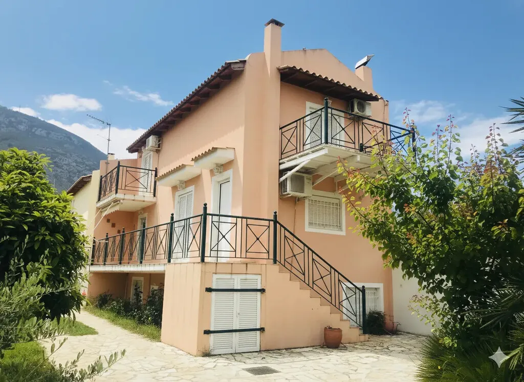 μονοκατοικία προς πώληση 150 τ.μ Ξυλόκαστρο Κορινθία