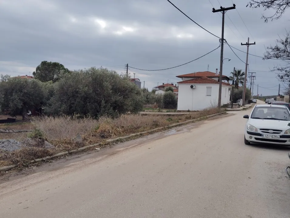 γη προς πώληση 1305 τ.μ Πολύγυρος Χαλκιδική