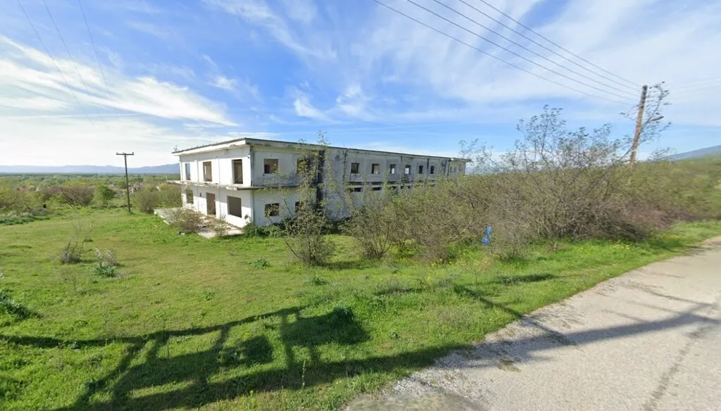 κτίριο προς πώληση 2000 τ.μ Πετρίτσι Νομός Σερρών
