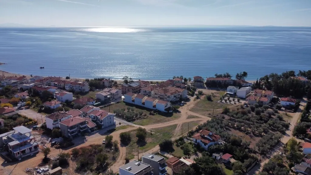 γη προς πώληση 1959 τ.μ Πολύγυρος Χαλκιδική