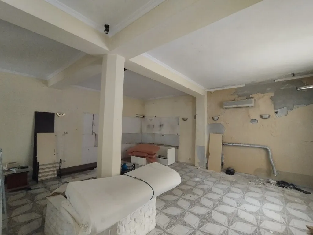 εμπορικό ακίνητο προς πώληση 800 τ.μ Μίκρα Προάστια Θεσσαλονίκης