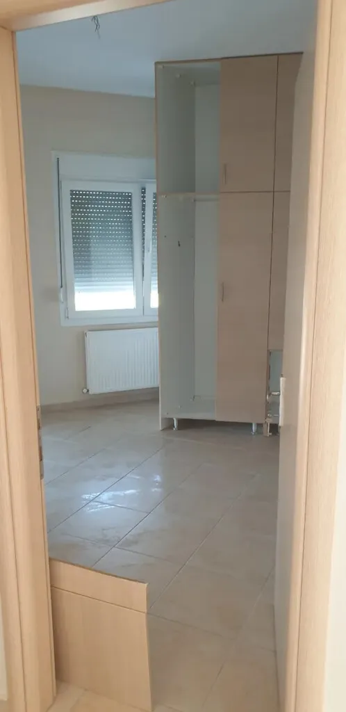 498