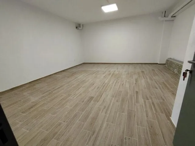 640