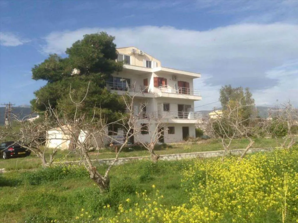 κτίριο προς πώληση 500 τ.μ Άγιοι Θεόδωροι Κορινθία