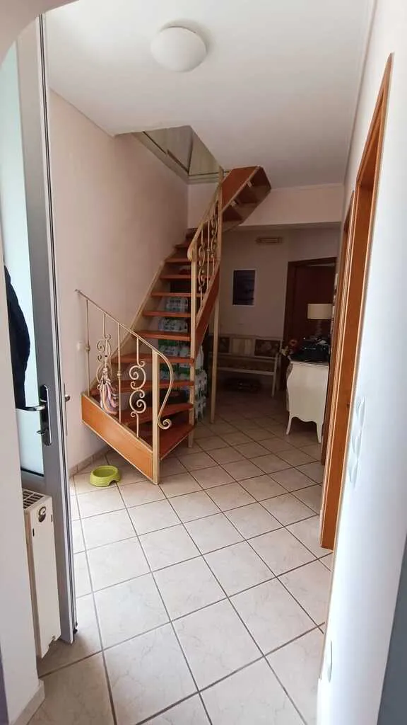 576