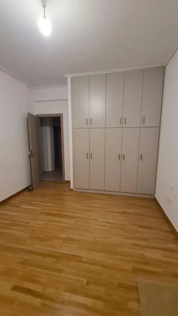 576