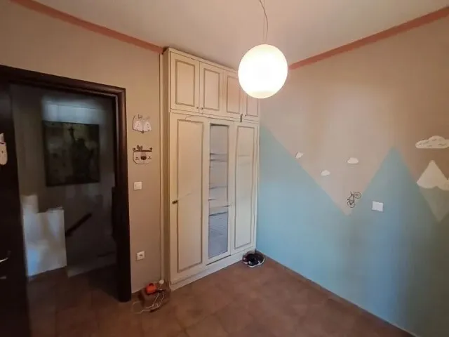 640