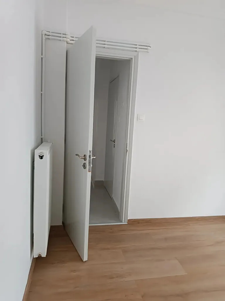 768