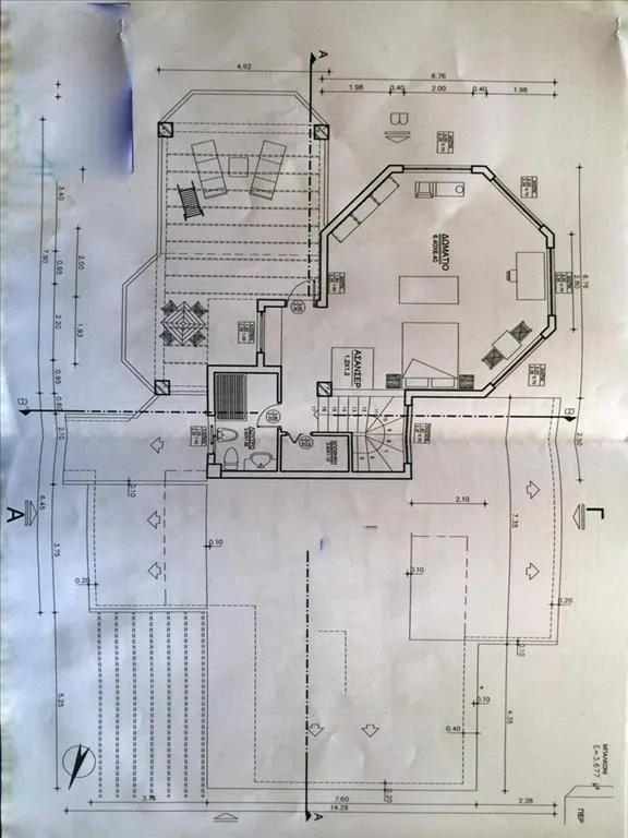 576