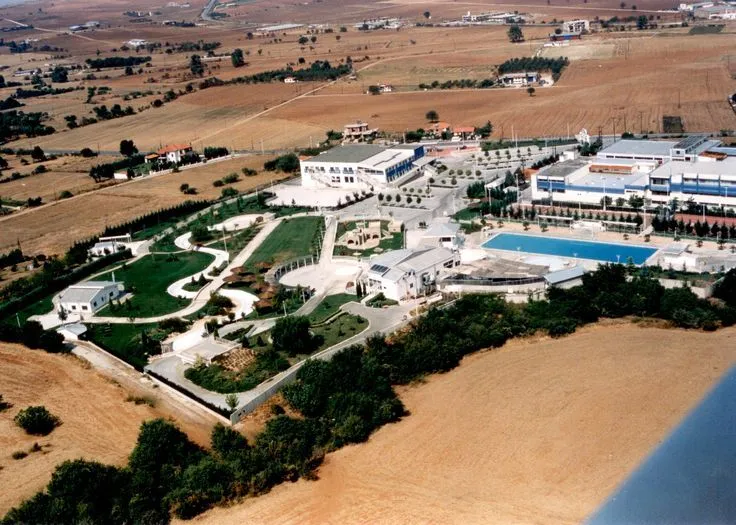 εμπορικό ακίνητο προς πώληση 4530 τ.μ Μυγδονία Προάστια Θεσσαλονίκης