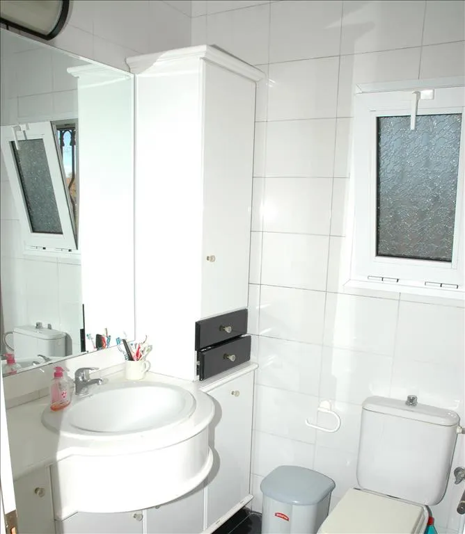 668