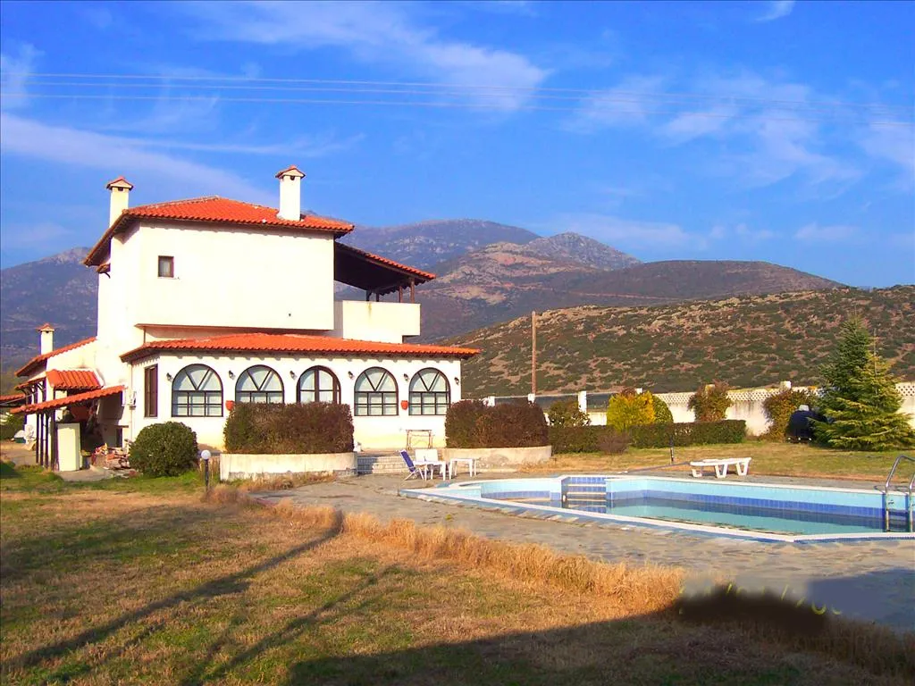 βίλα προς πώληση 805 τ.μ Πολύγυρος Χαλκιδική
