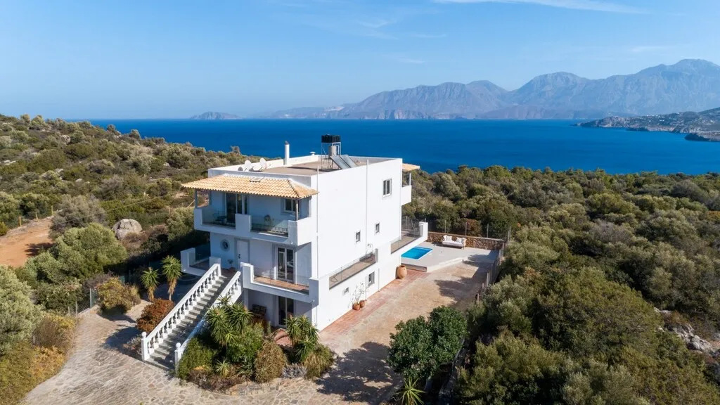 βίλα προς πώληση 290 τ.μ Άγιος Νικόλαος Νομός Λασιθίου