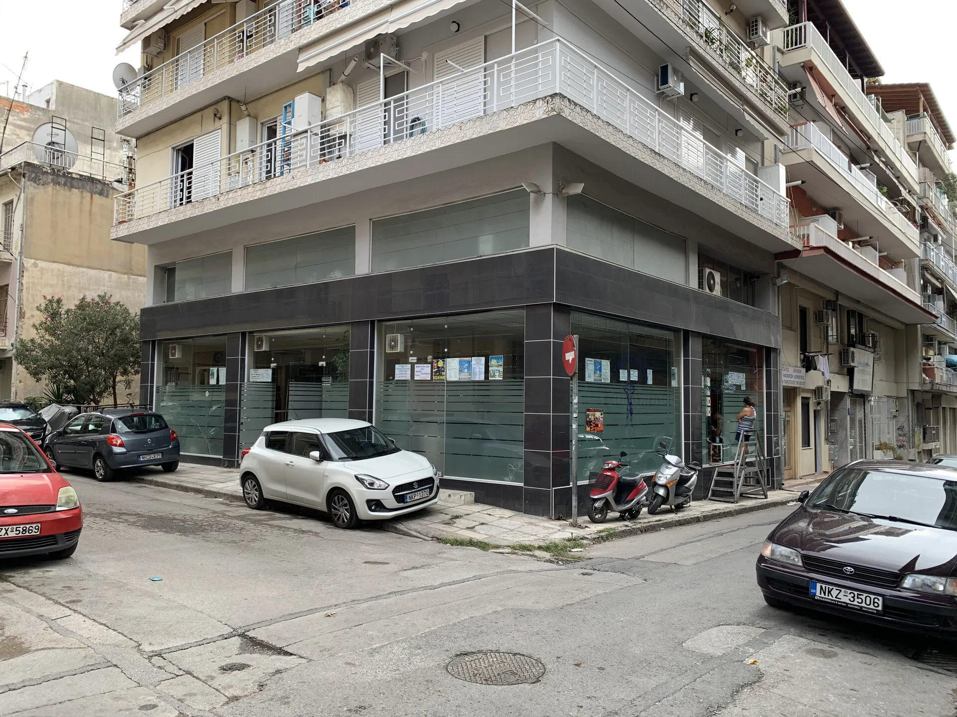 εμπορικό ακίνητο προς πώληση 205 τ.μ Φάληρο - Ιπποκράτειο Δήμος Θεσσαλονίκης