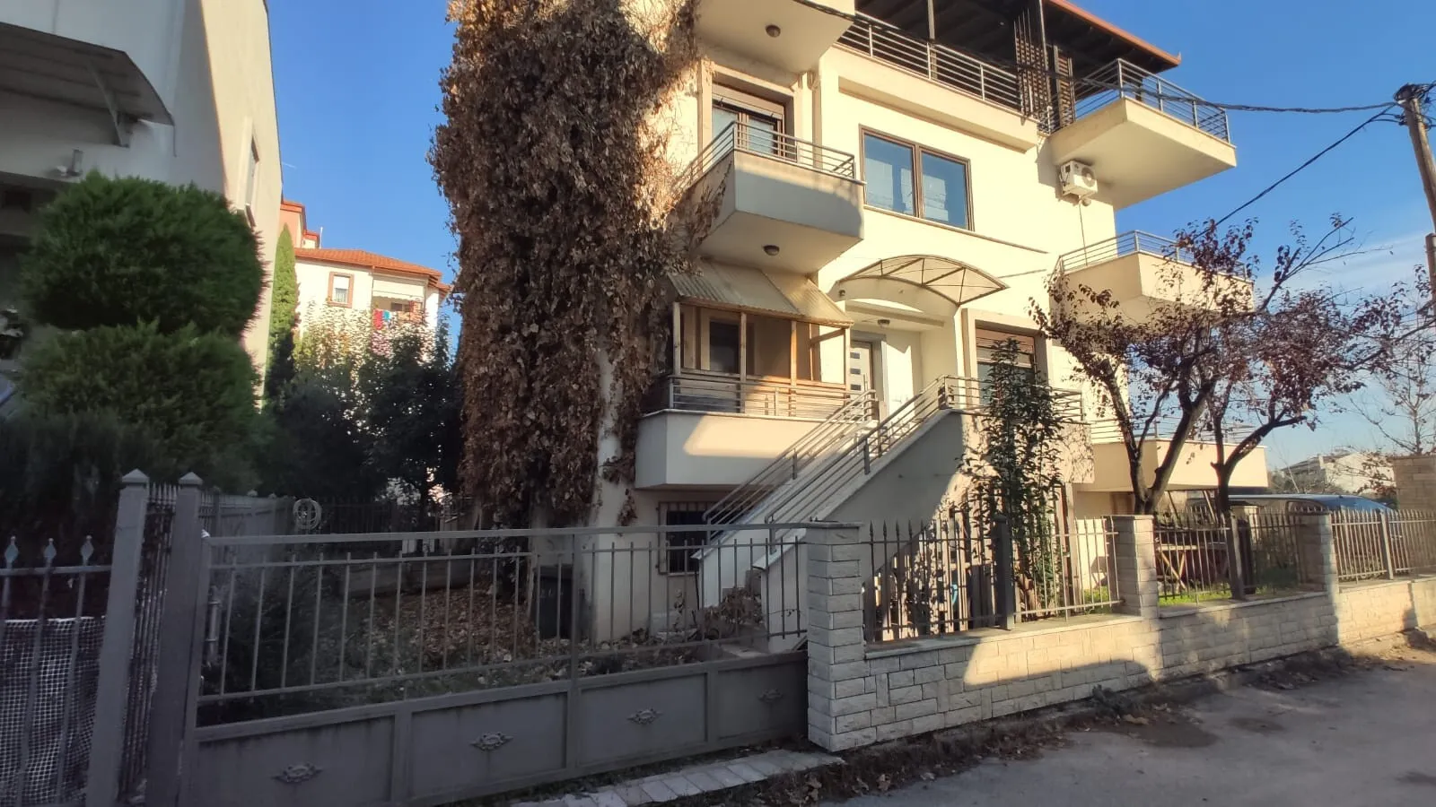 μεζονέτα προς πώληση 250 τ.μ Κατερίνη Νομός Πιερίας