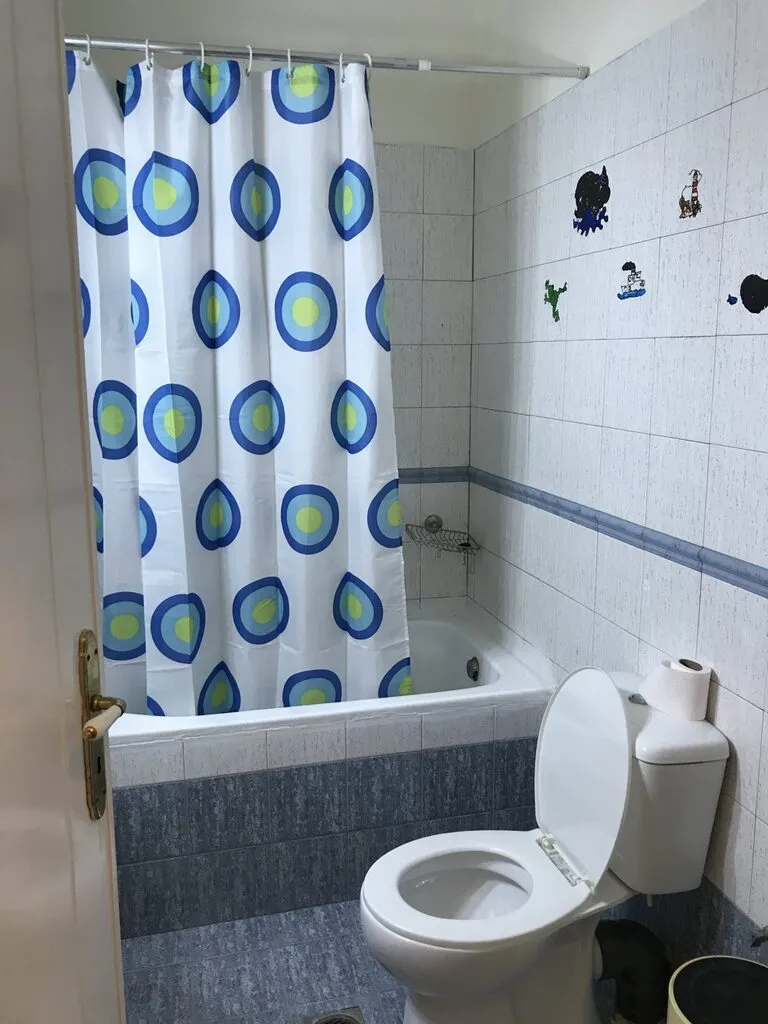 768